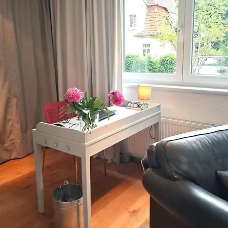 Rueckzugsort Am Stadtrand Mit Kunst Kassel